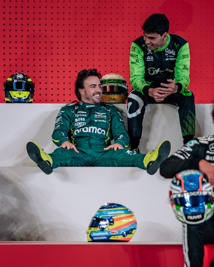 迈凯伦完胜哈斯车队,汉密尔顿带队取胜 迈凯伦完胜哈斯车队,汉密尔顿带队取胜