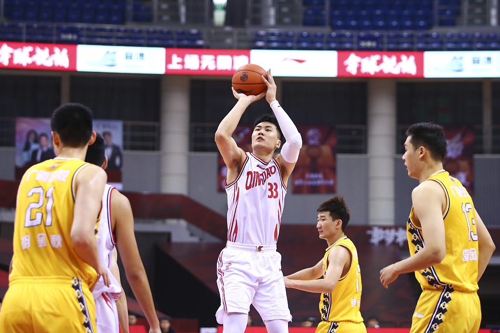 鹈鹕力克深圳队,孙铭徽惊艳四座 鹈鹕力克深圳队,孙铭徽惊艳四座