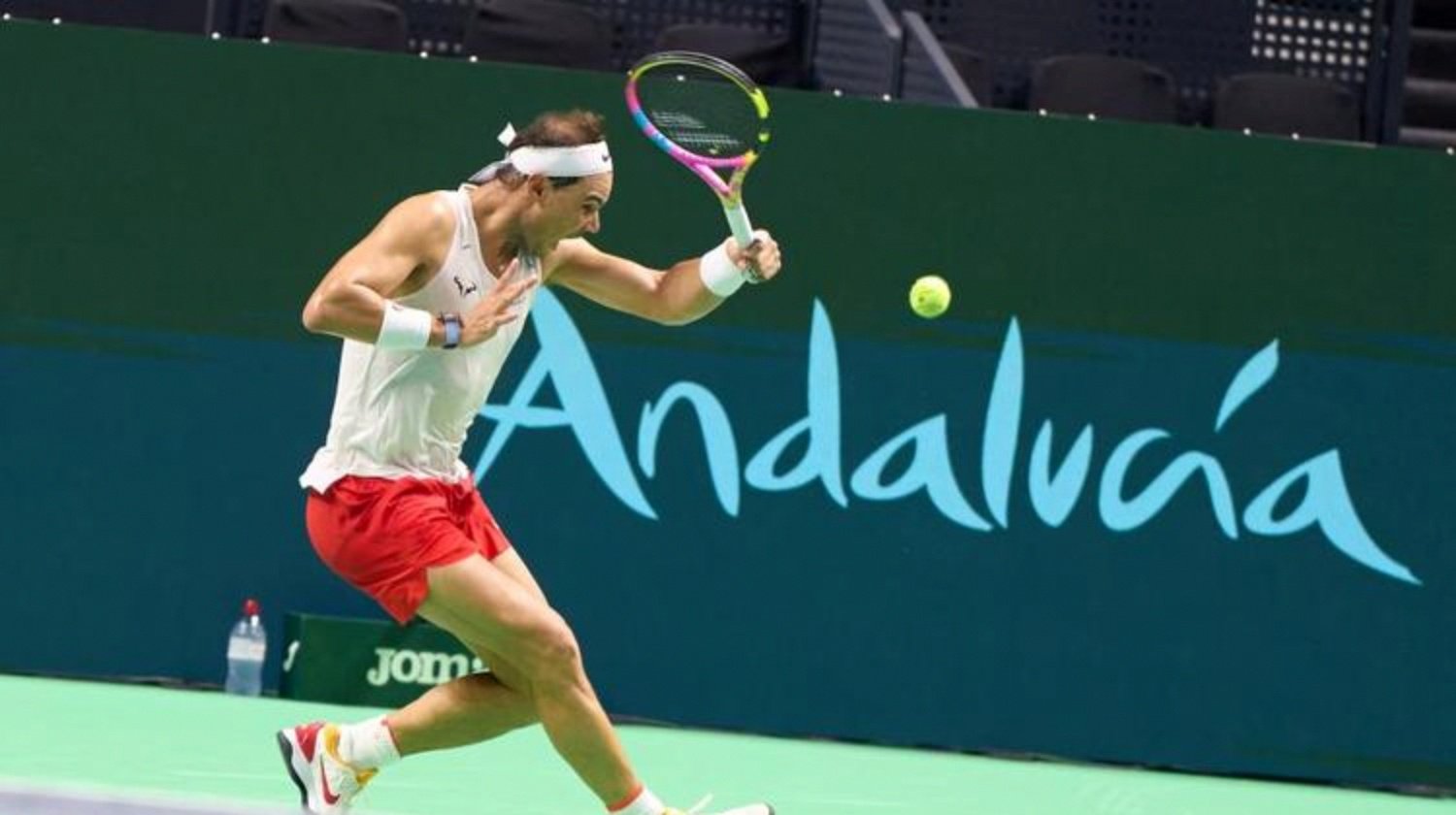 戴维斯杯逆转联合杯，阿尔卡拉斯惊艳四座