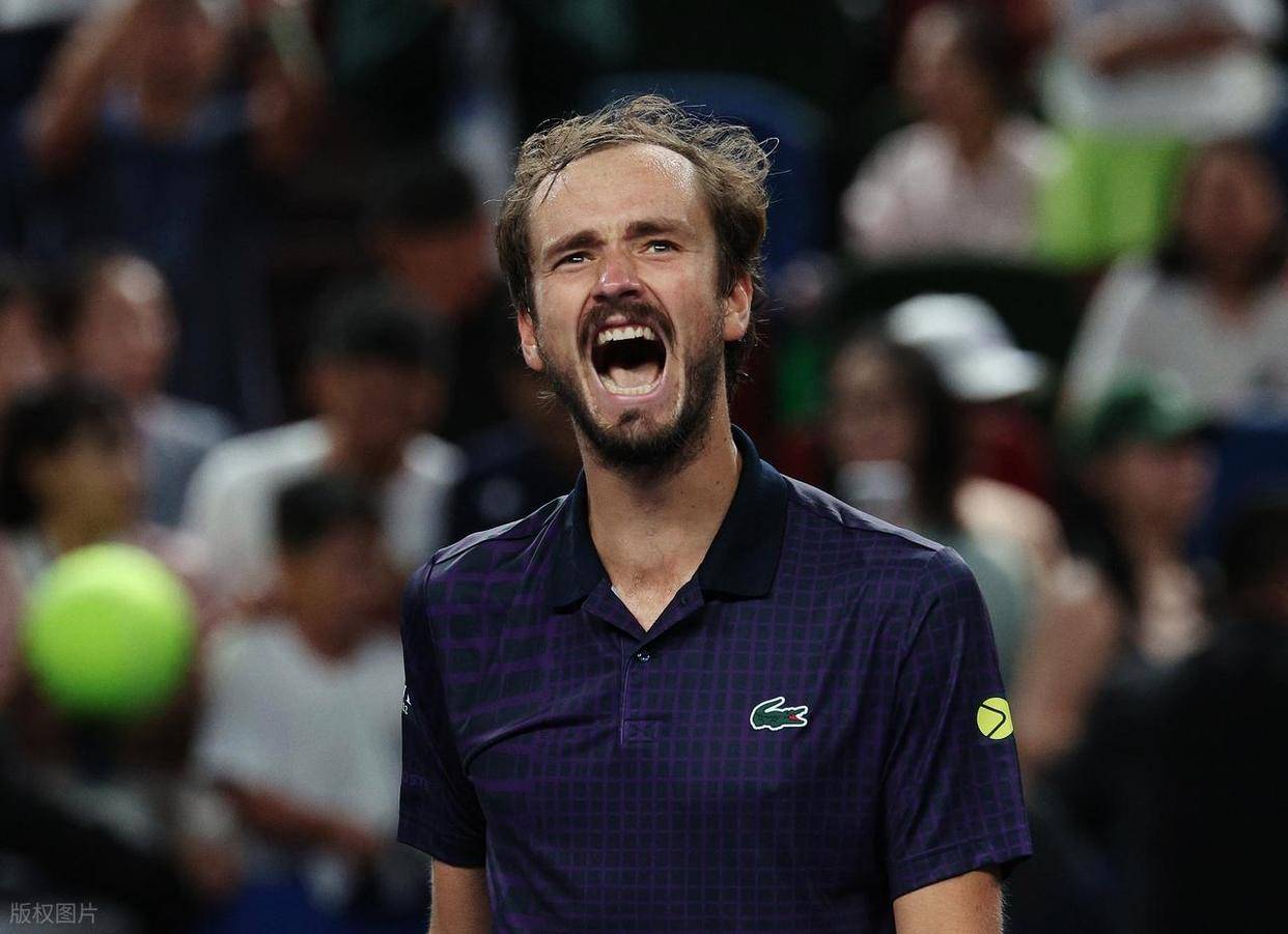 法国网球队爆冷美国网球队,梅德韦杰夫三分雨点燃全场 法国网球队爆冷美国网球队,梅德韦杰夫三分雨点燃全场