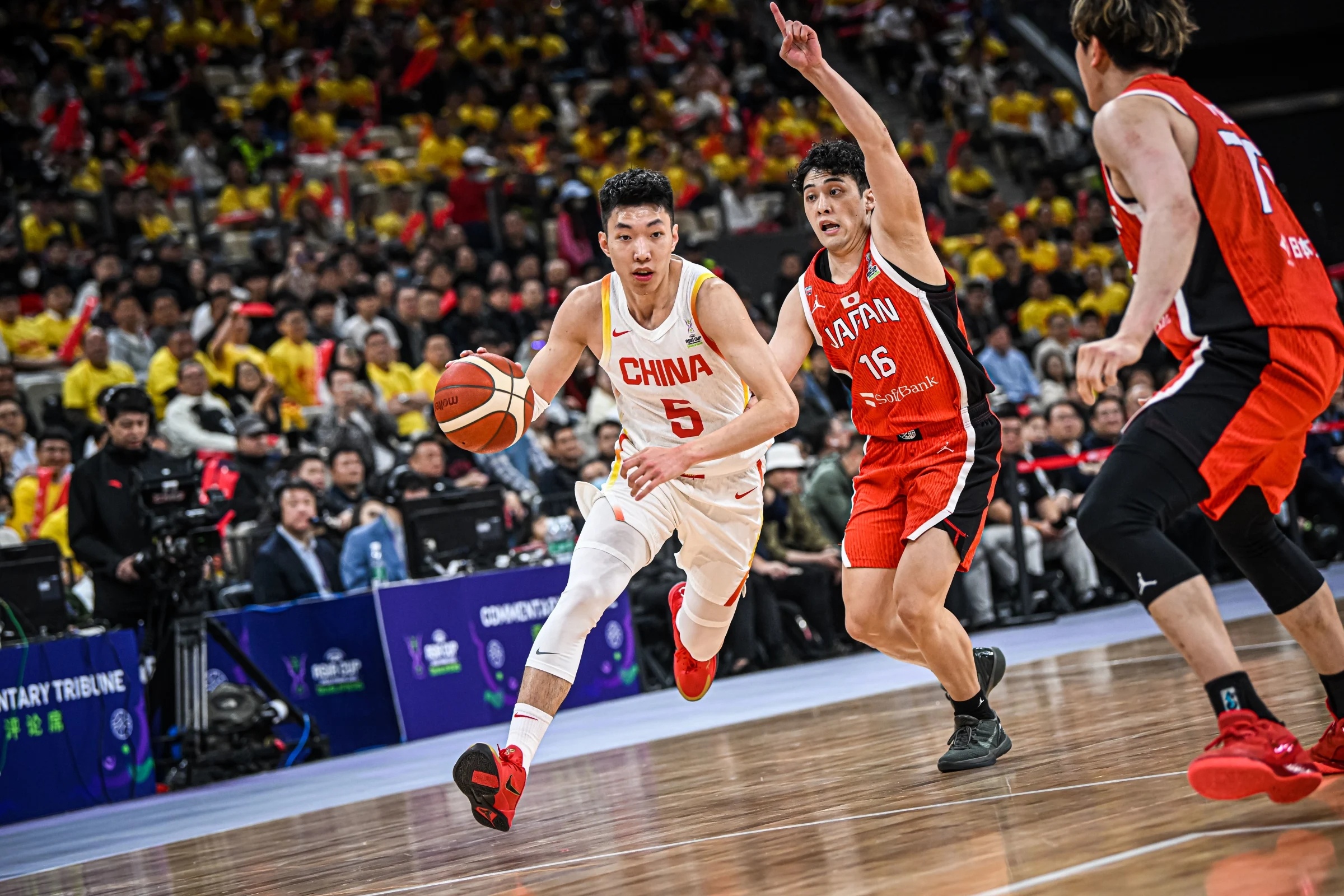 日本队横扫中国队,梁靖崑关键制胜 日本队横扫中国队,梁靖崑关键制胜