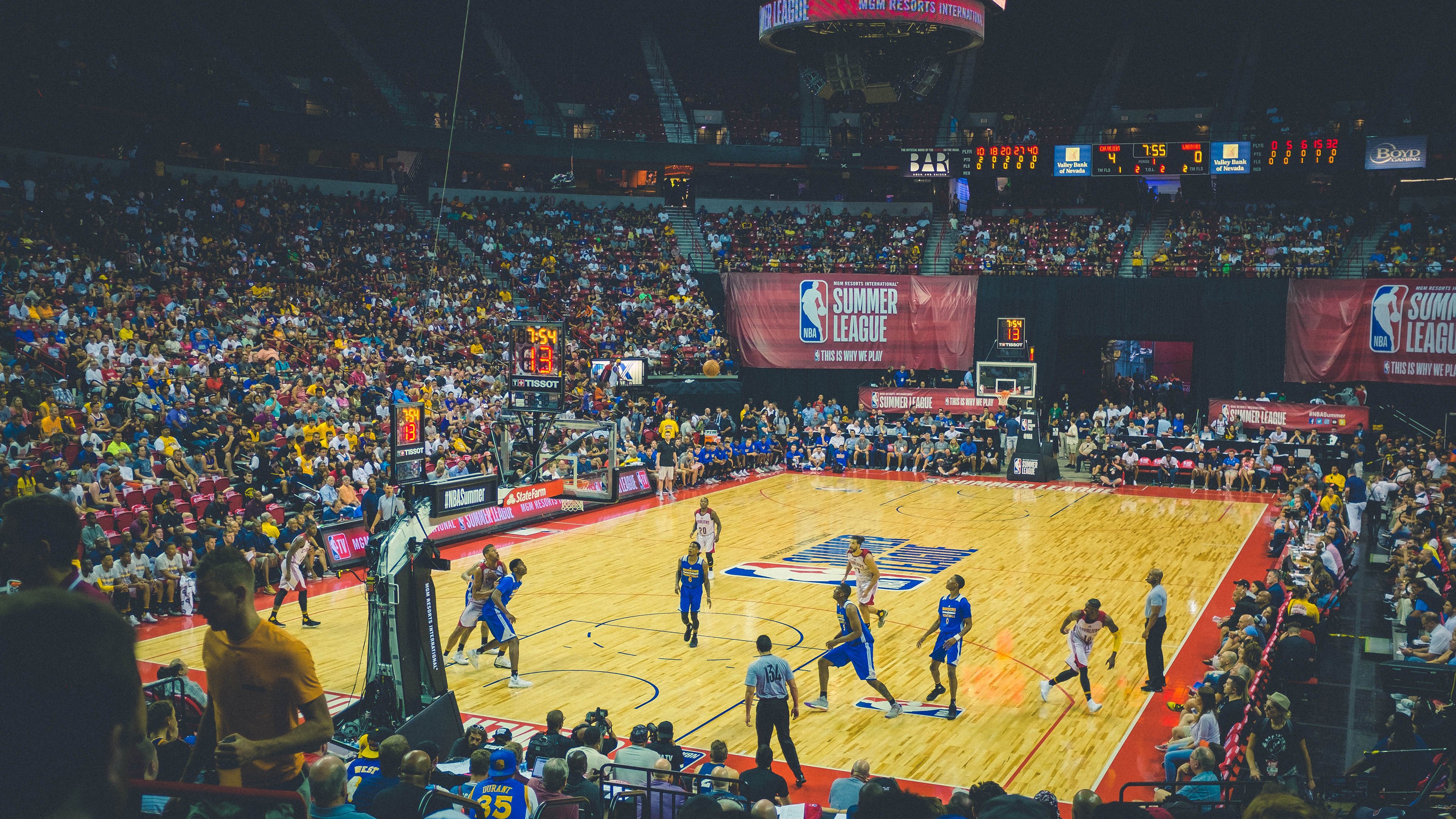 冰与火之歌，米切尔在总决赛之夜的孤胆传奇