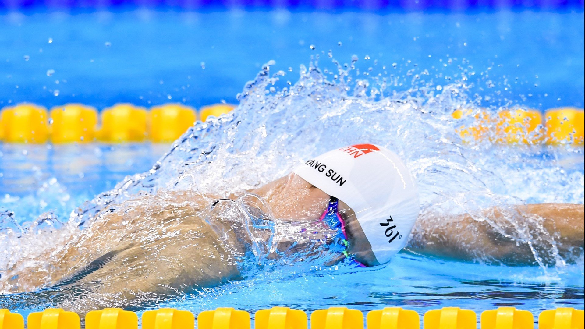 佩雷兹关键制胜,梅赛德斯完胜索伯车队,一场策略与执行的完美风暴